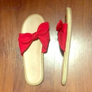 Crazy 8 red shoe